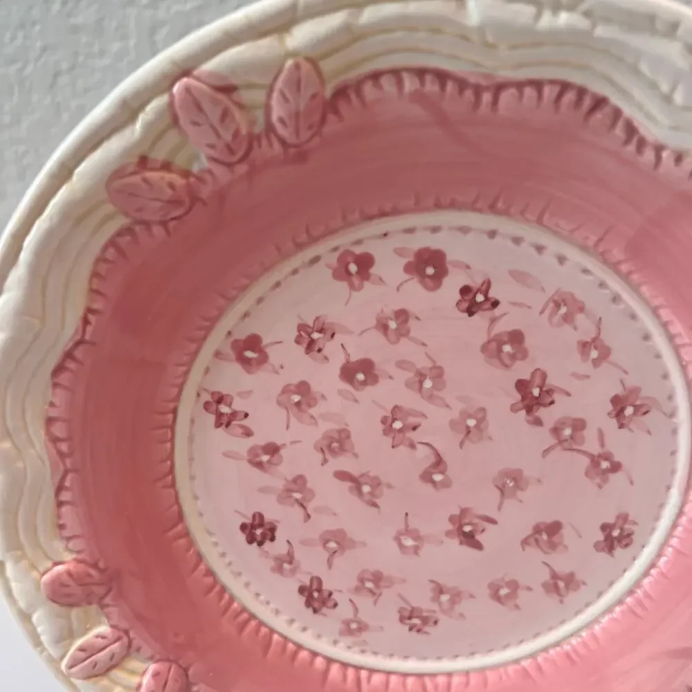 Yankee Candle Pink Floral Ceramic Candle Plate Tray Holder 8” Raised Leaf Border